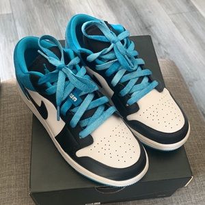 LASER BLUE JORDAN 1 SIZE 6 WOMENS